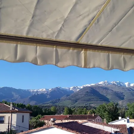 Mirador De Gredos マドリガル・デ・ラ・ベラ